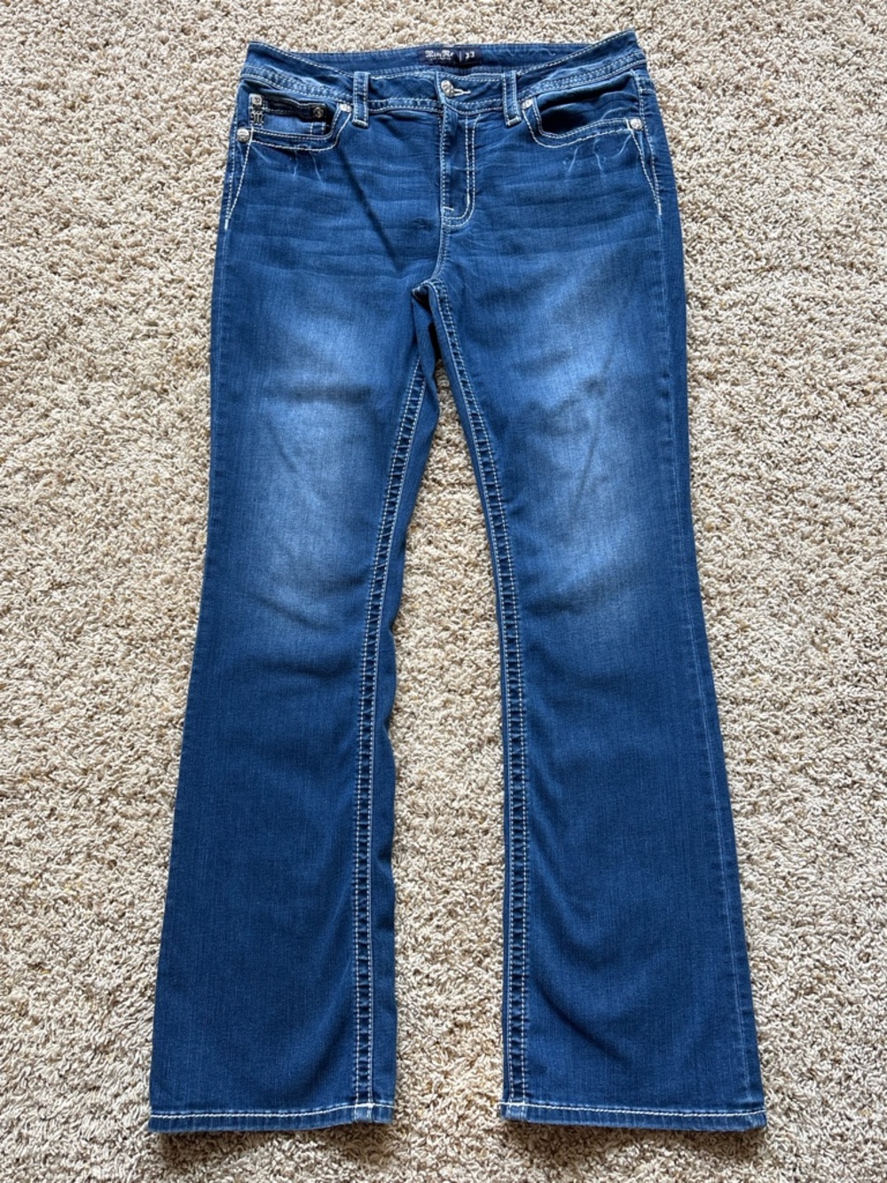 Miss Me Women's Mid-Rise Cheyenne Border Faux Flap Pockets Bootcut Jeans
